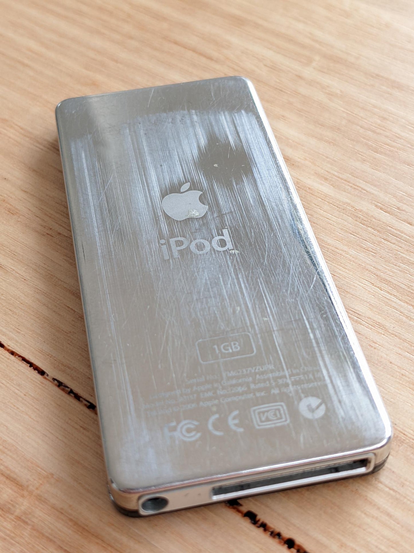 Apple iPod Nano 1st Gen 1GB Back